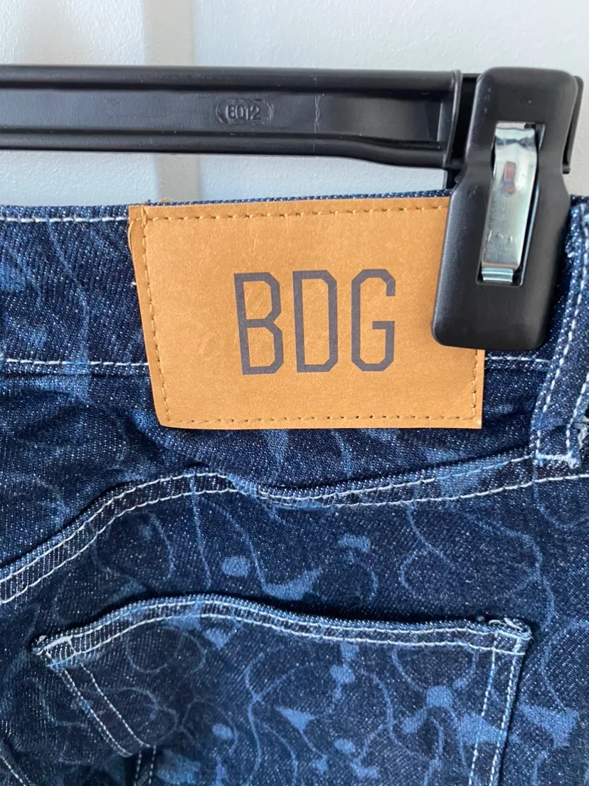 BDG Low Rise Flare Jeans image indicator(3)