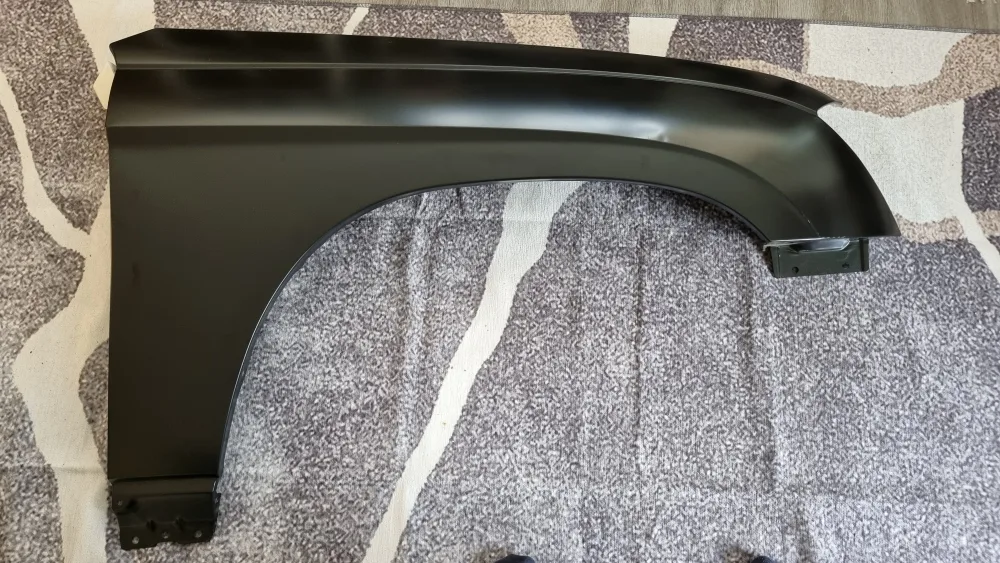 Chrysler Passenger Side Front Replacement Fender CH1241240 image indicator(5)