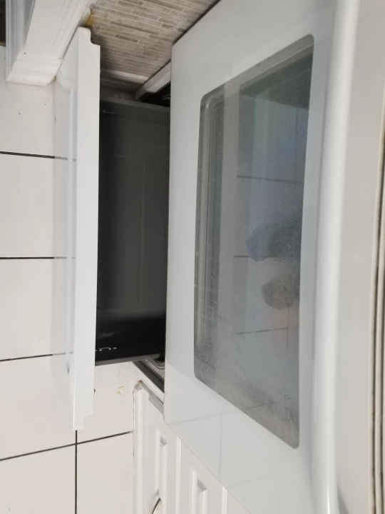 Electric Range (Stove and Oven) - photo 4
