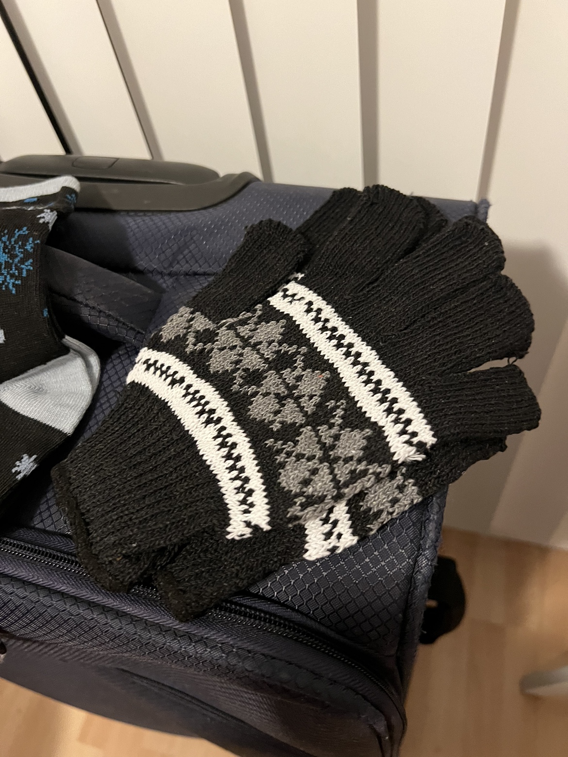 Luggage Cards and Socks - photo 4