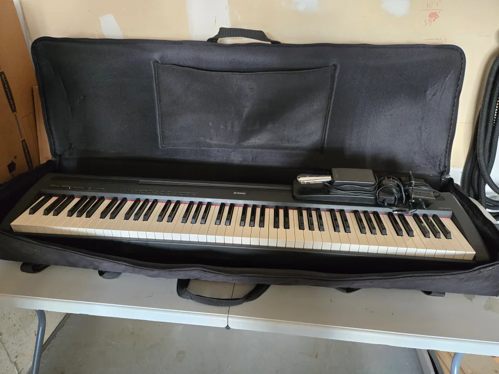 Yamaha P-125 Digital Piano thumbnail