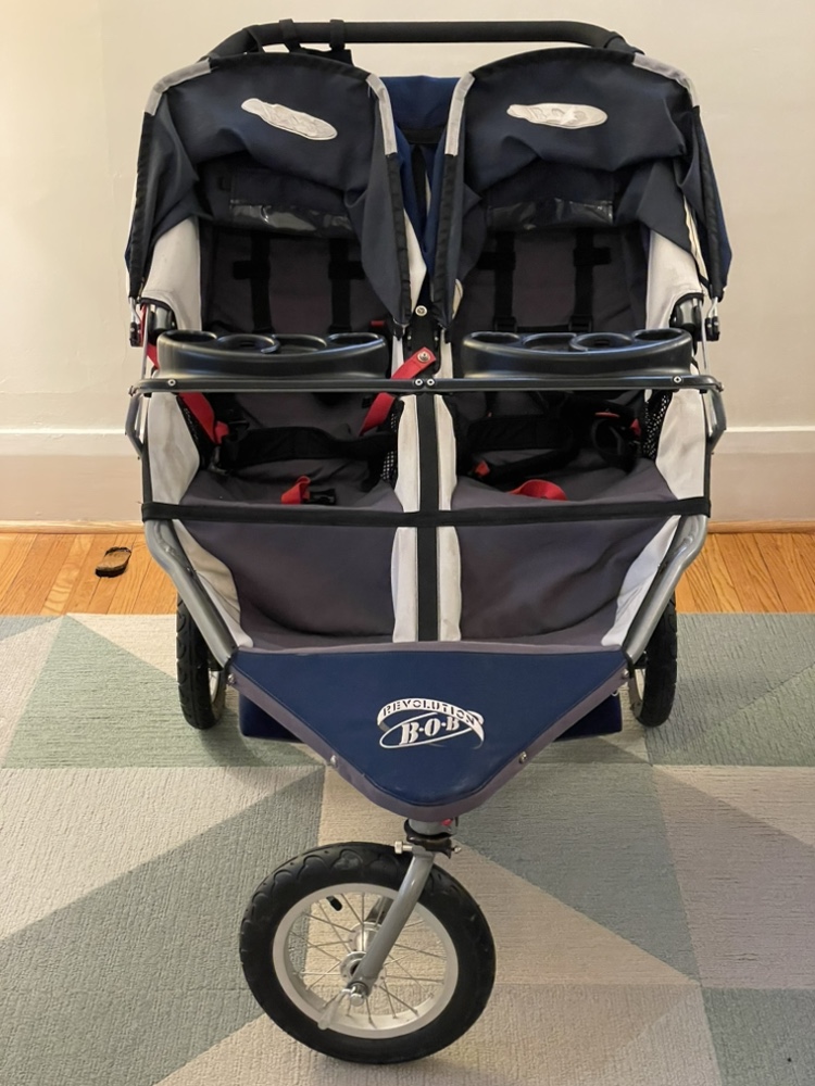 Double jogging stroller - photo 2