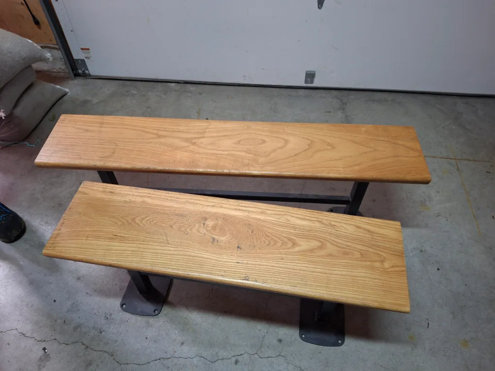 Wooden Bench with Metal Legs image indicator(4)