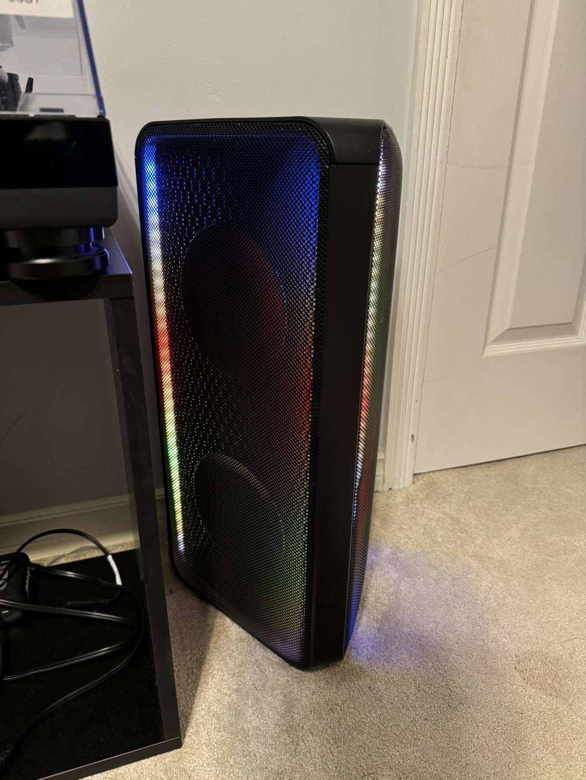 Samsung Tower Bluetooth Speaker - photo 2
