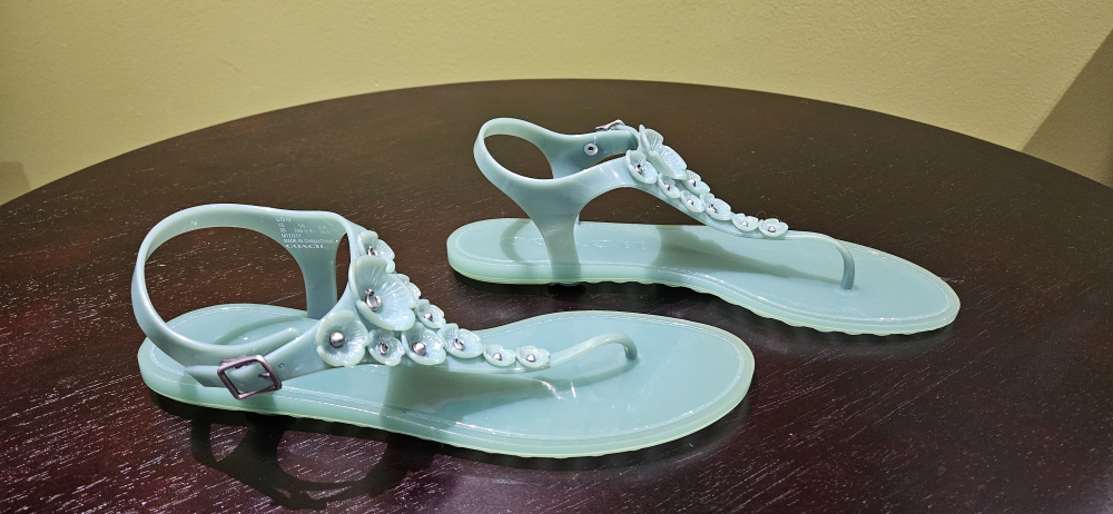 Coach Tea Rose Mint Green Jelly Sandals - Size 9 - photo 2