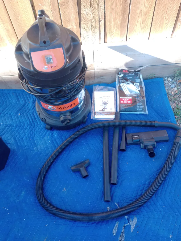 Kubota Wet/Dry Vacuum