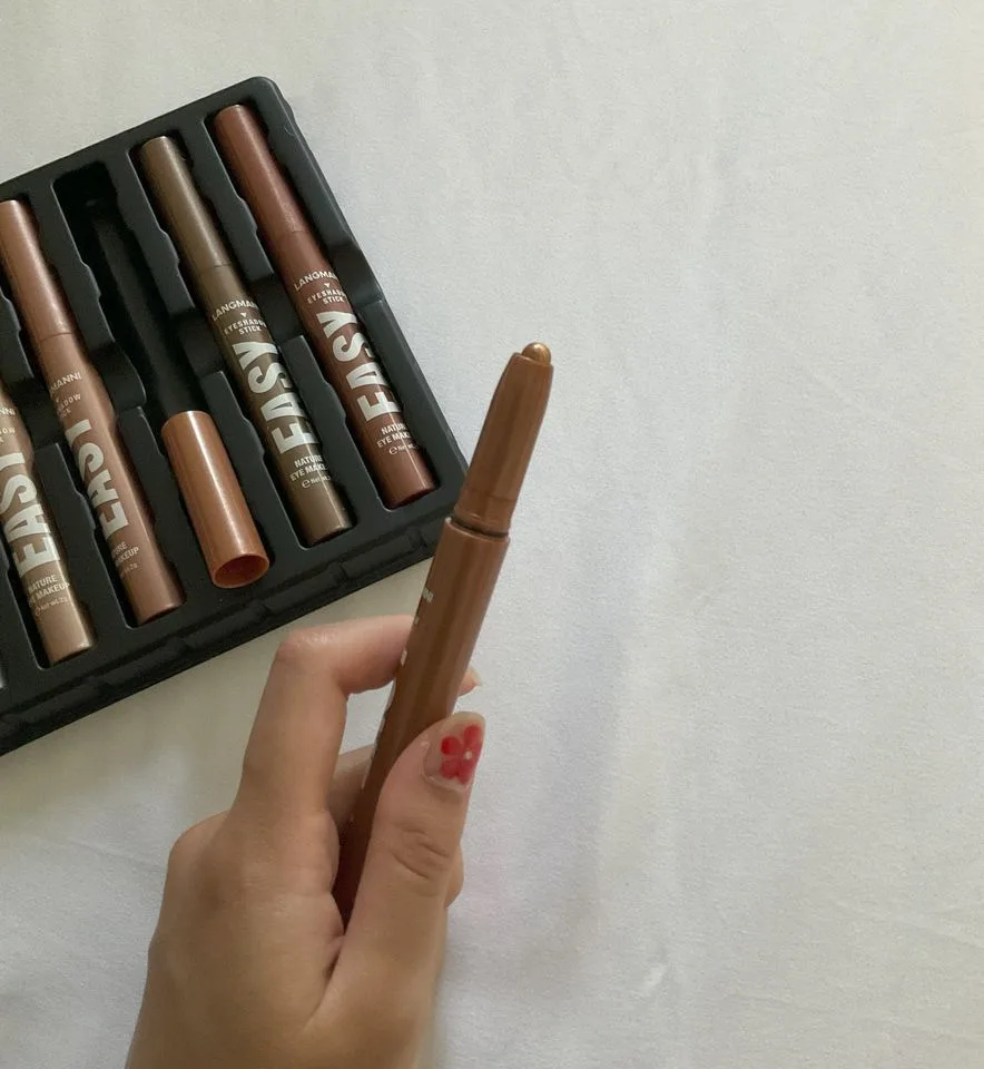 Eyeshadow Stick Set image indicator(2)