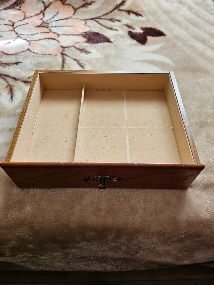 Wooden Jewellery Armoire image indicator(6)