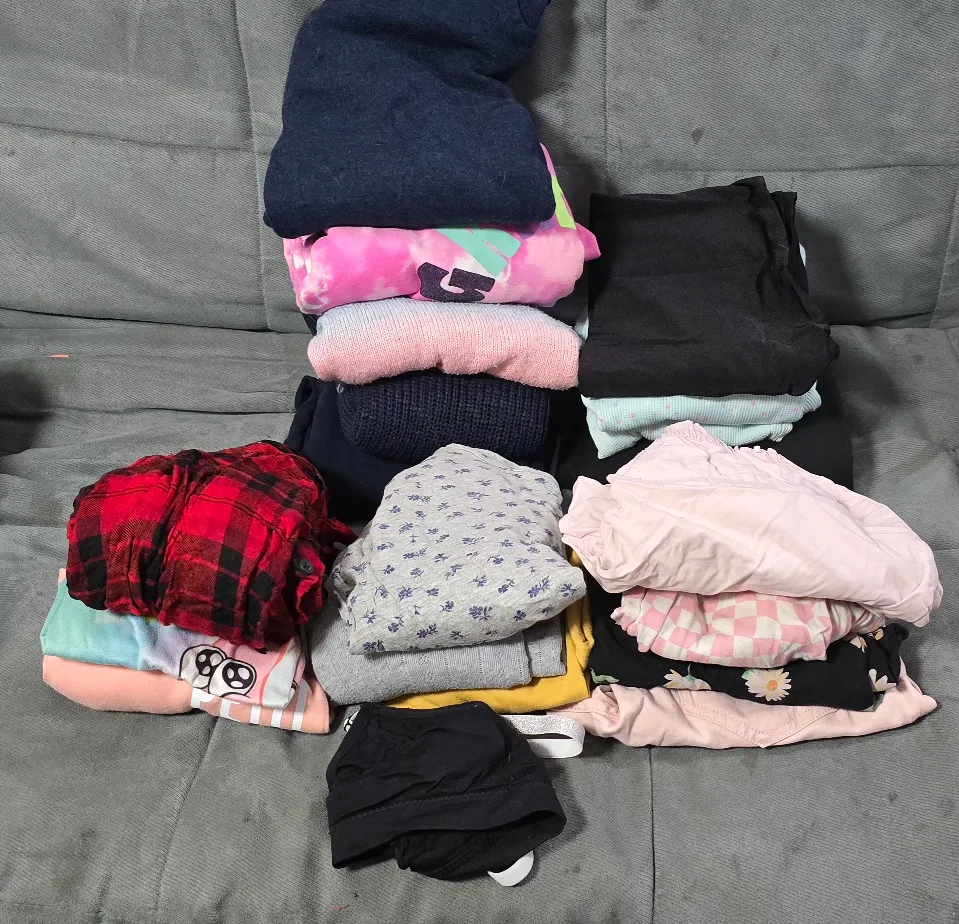 free "girl clothes" thumbnail