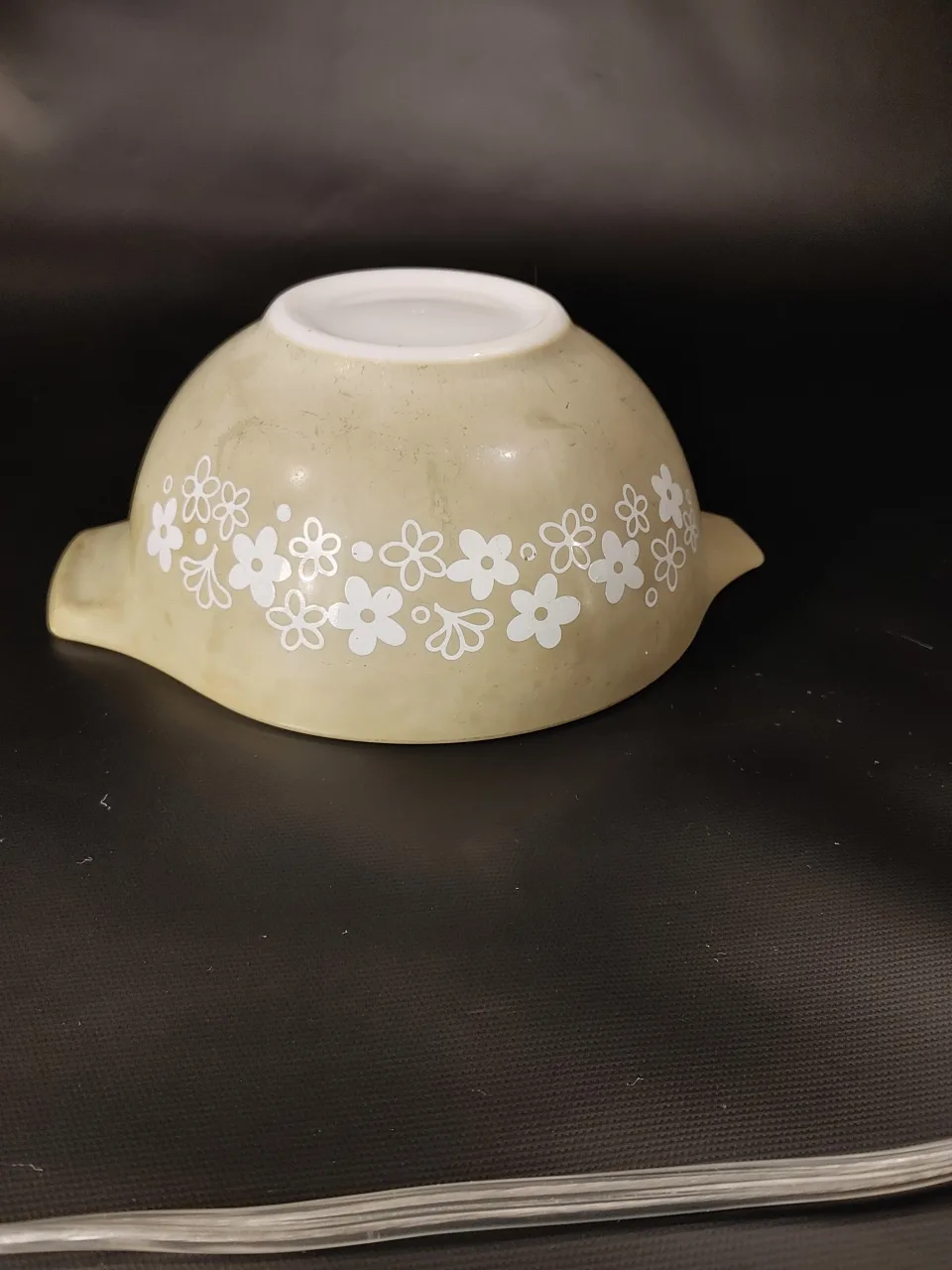 Pyrex Mixing Bowl 1 1/2 Quart image indicator(2)