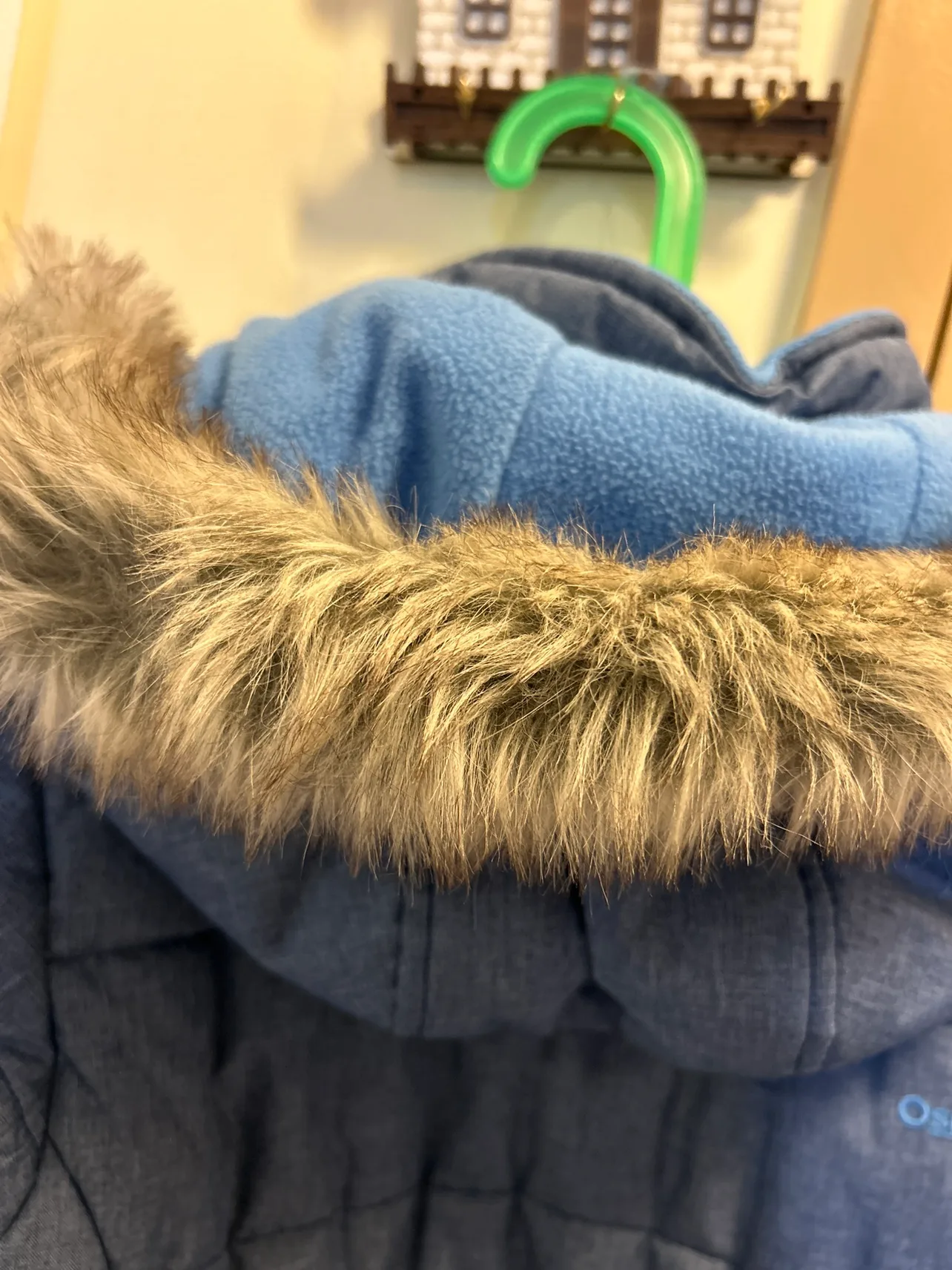 OshKosh B'Gosh Girls Winter Coat Size 8 image indicator(6)