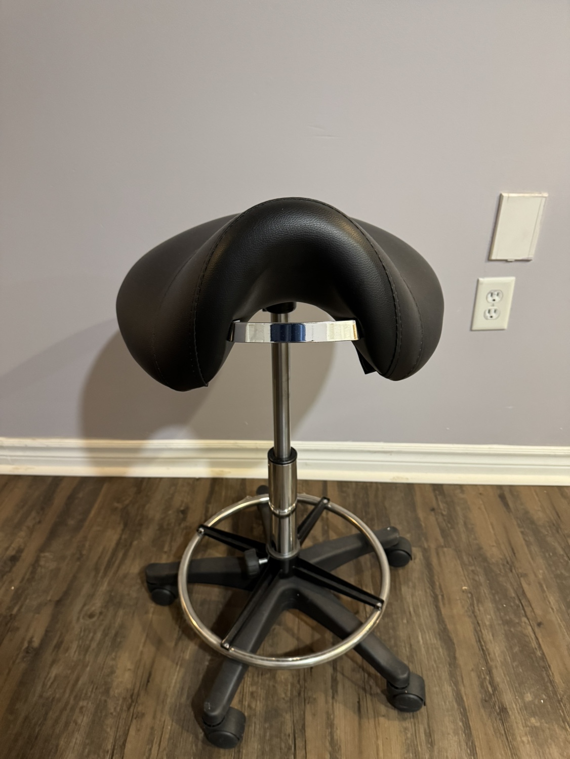 Adjustable Saddle Stool