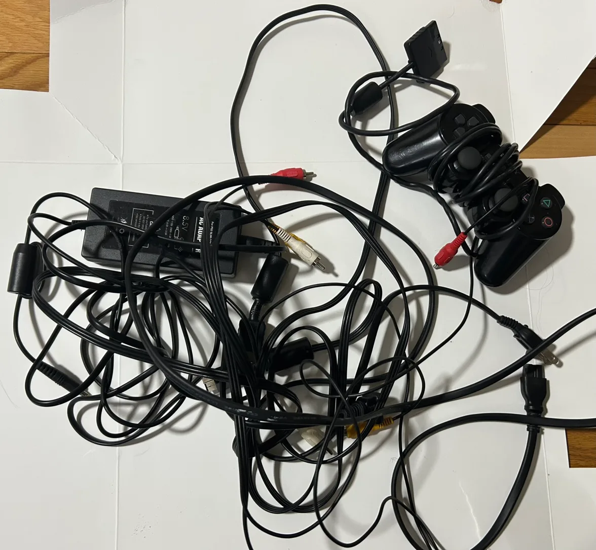 PlayStation 2 Console Bundle image indicator(3)