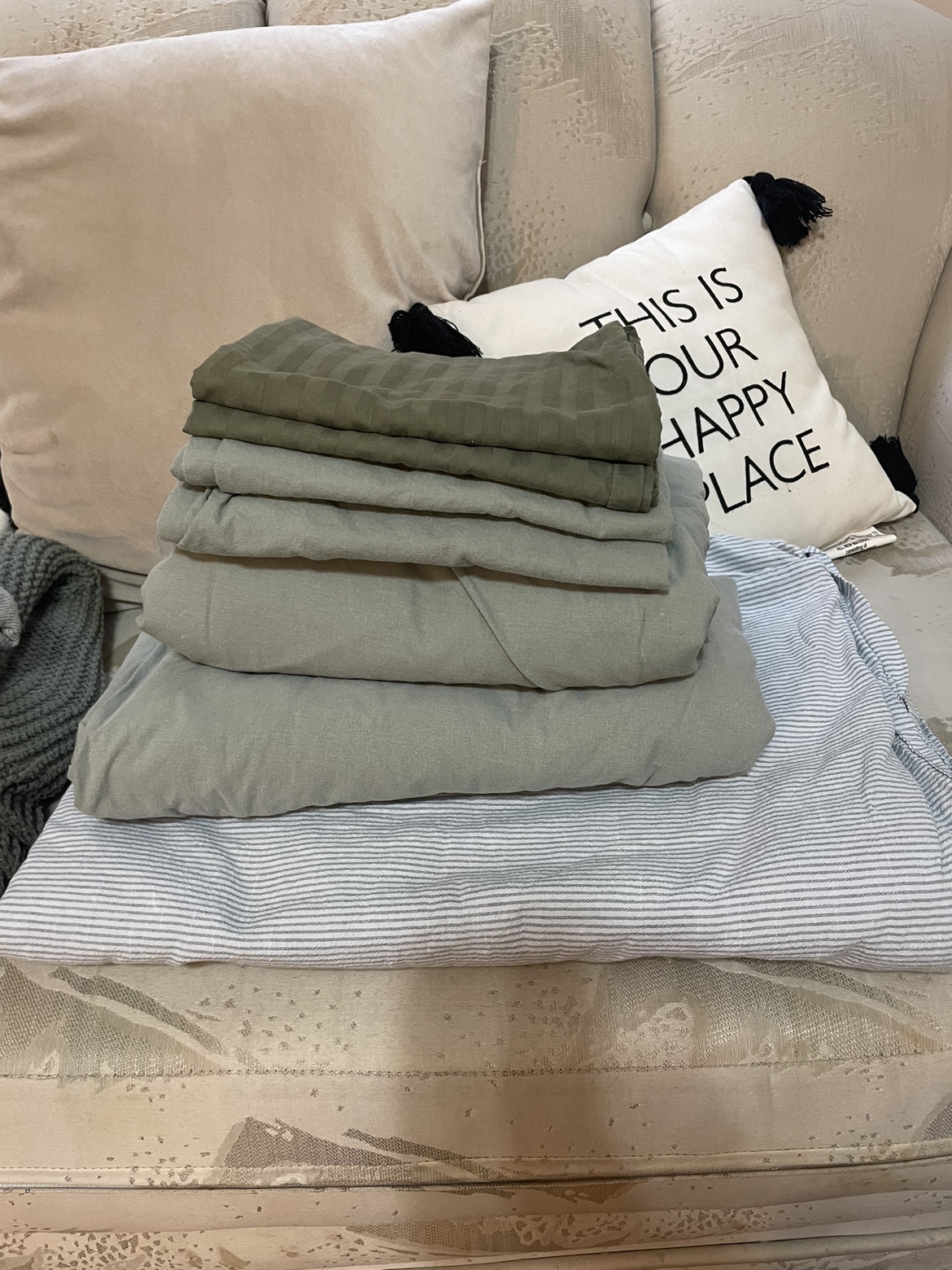 Queen Size Bedding Set