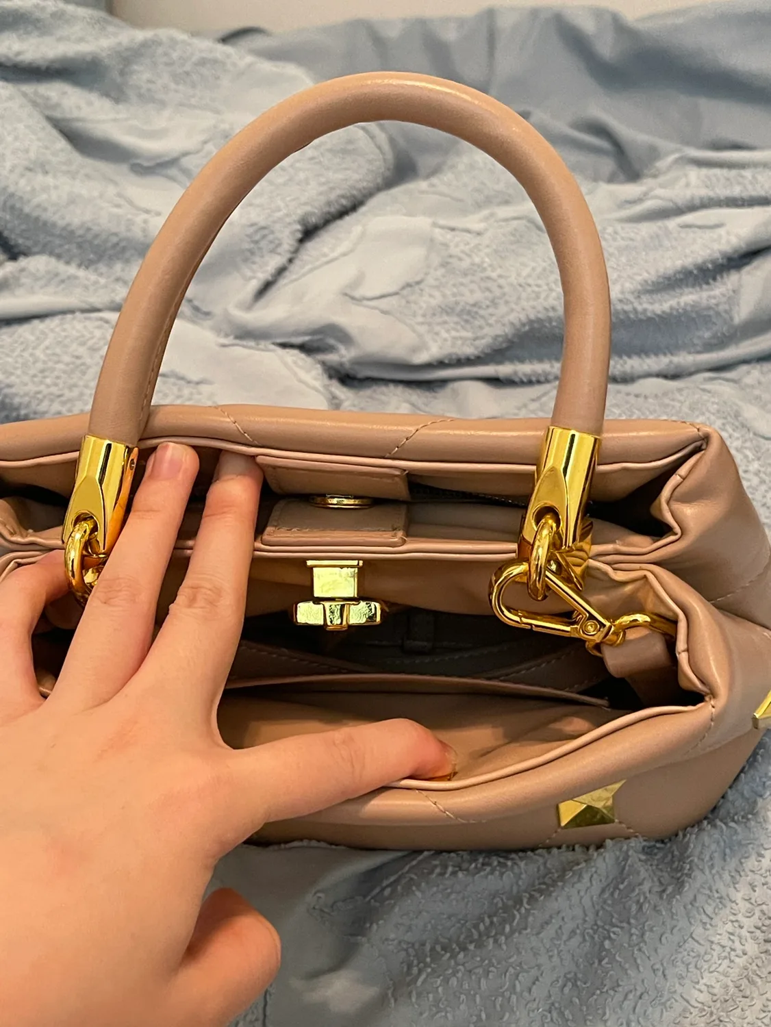 Valentino Feature Pink Quilted Handbag image indicator(2)