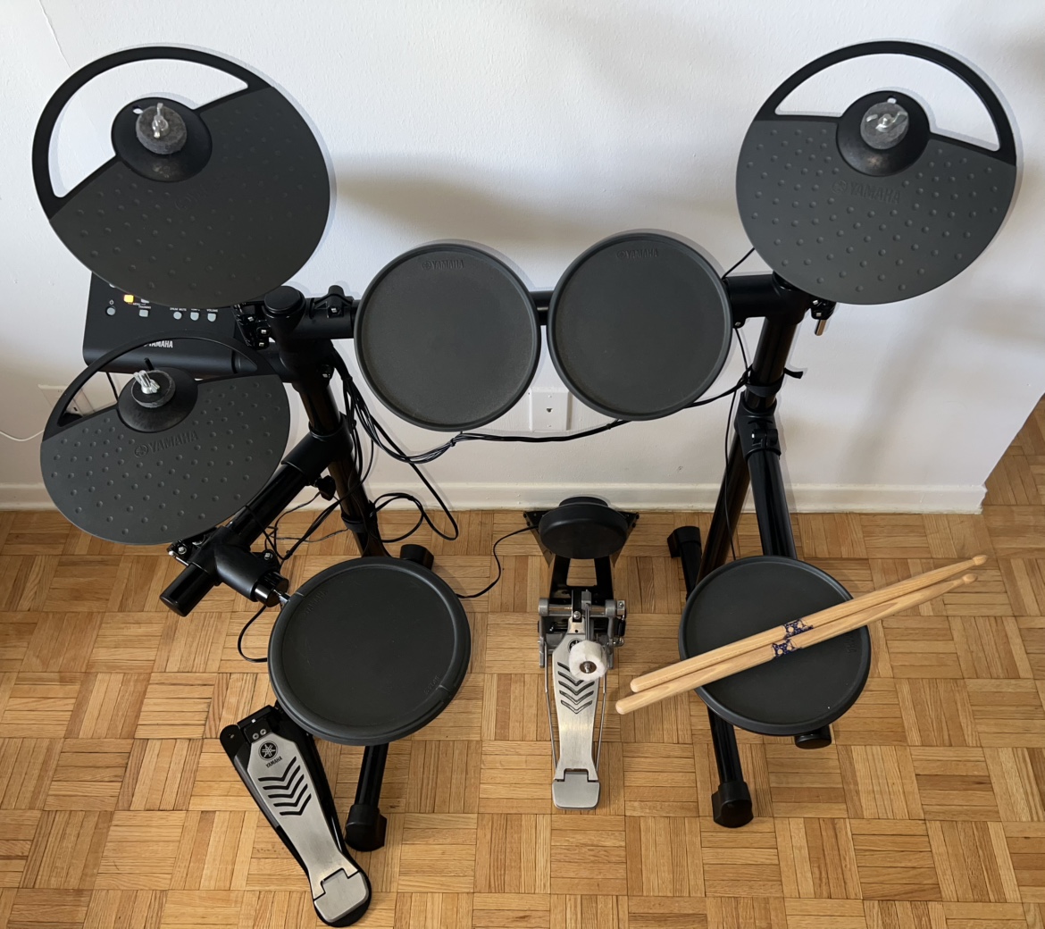 Yamaha DTX Electronic Drum Set