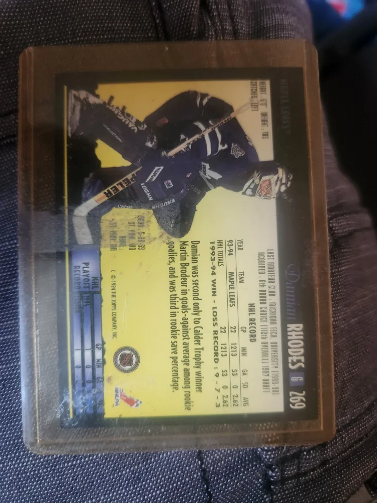 1990 Score Young Superstars Hockey Cards image indicator(7)