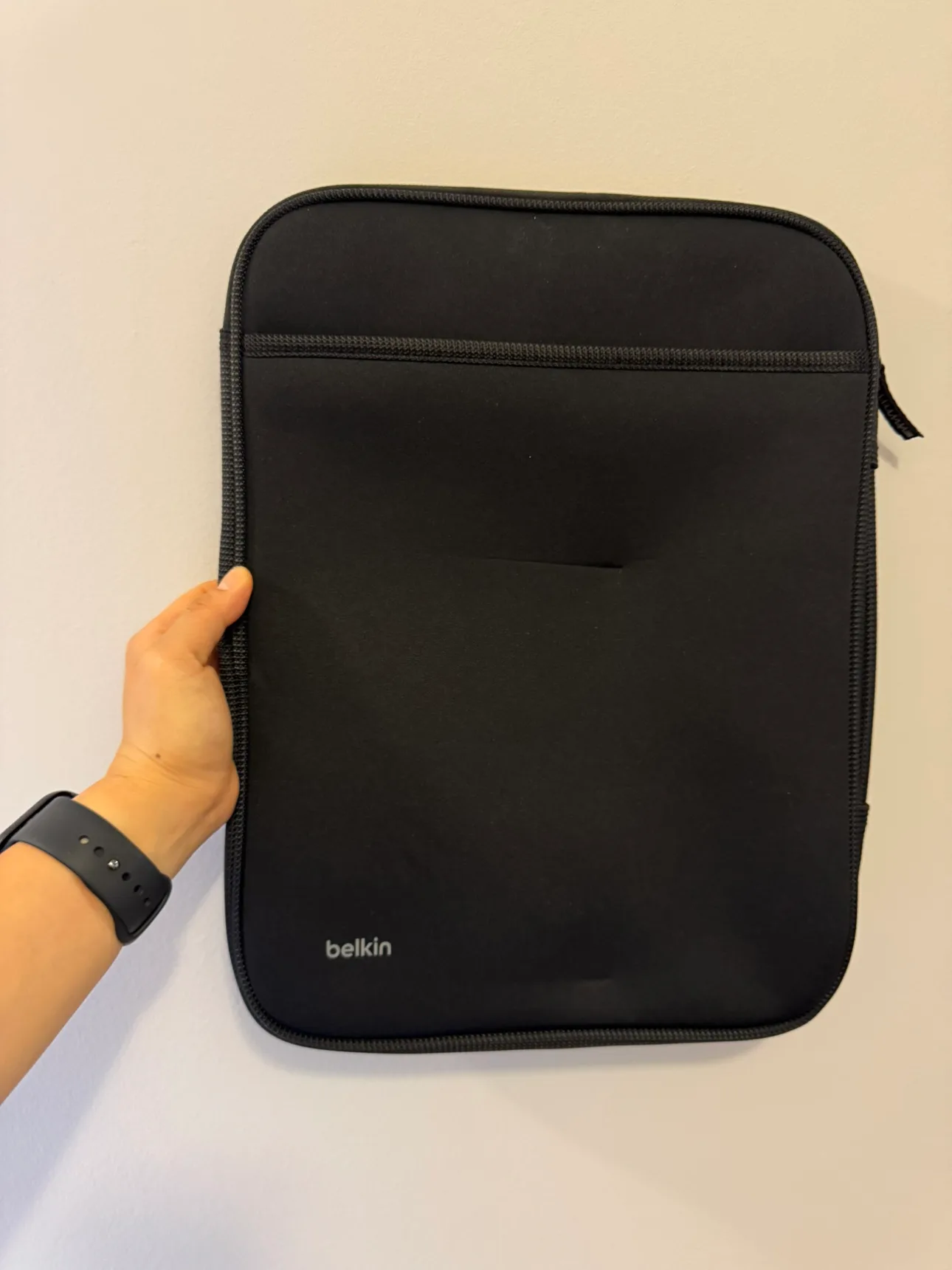 Belkin - Black Notebook sleeve - 14" image indicator(3)