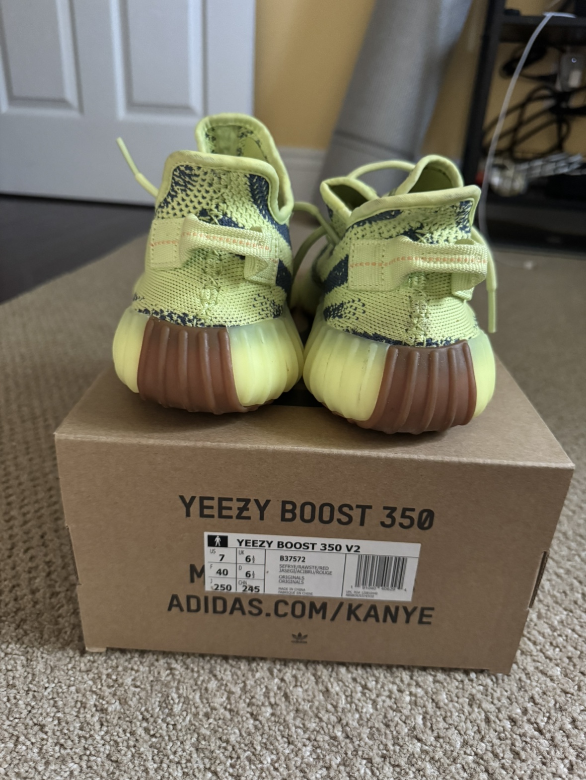 Adidas Yeezy Boost 350 V2 Semi Frozen Yellow - photo 3