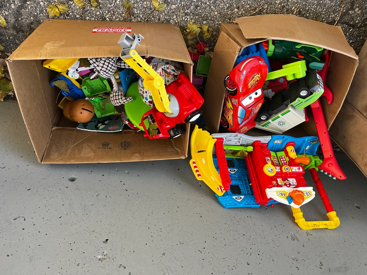 Large Toy Lot - Cars, Playset, and More thumbnail