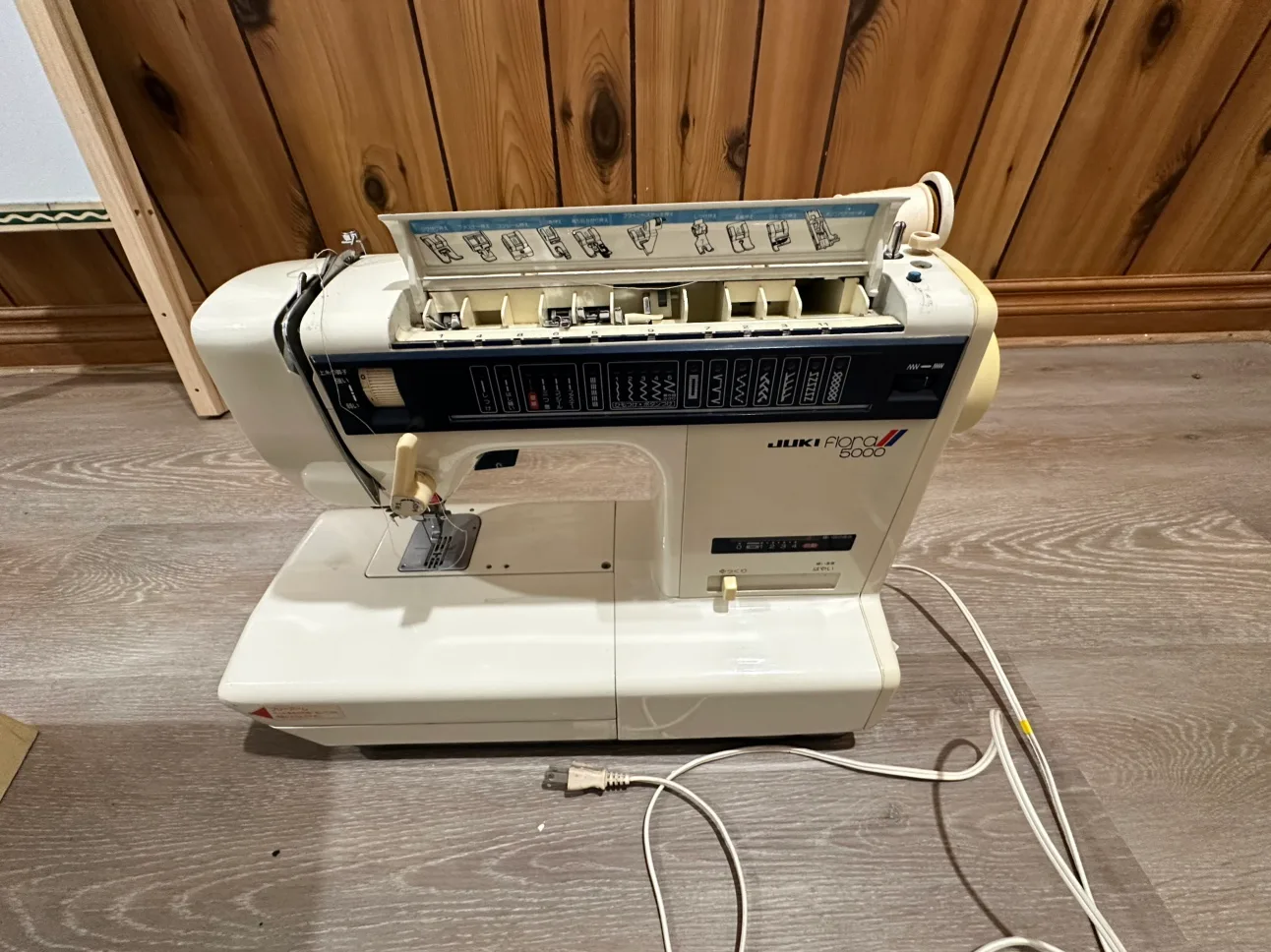 Juki Pearl 8000 Sewing Machine thumbnail