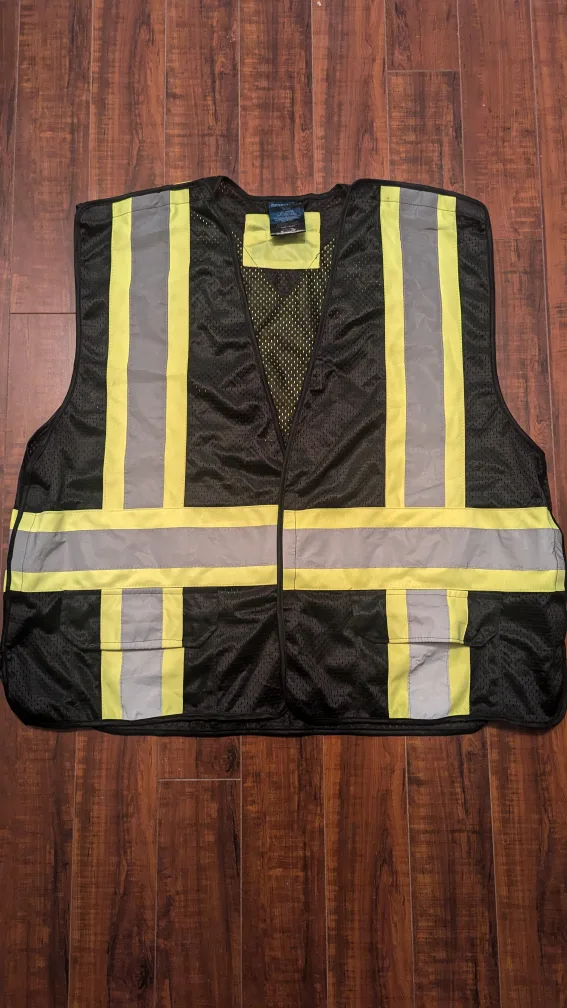 High Visibility Safety Vest #freecycle thumbnail
