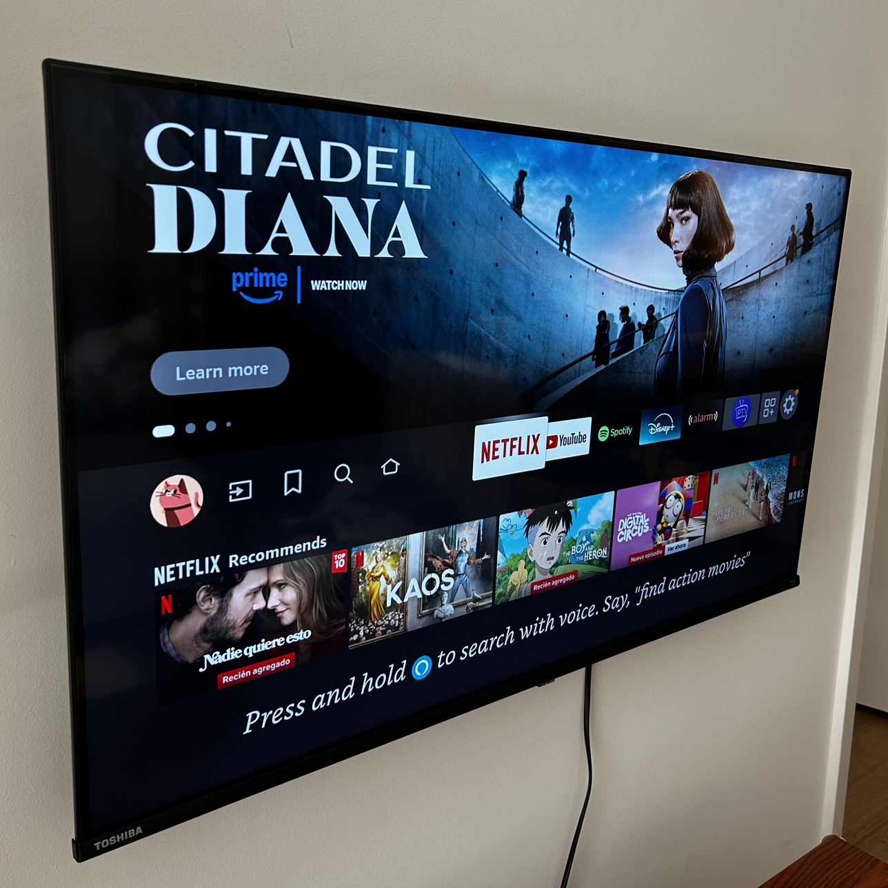 43 inch 4K Fire TV Toshiba with Free Wall Mount - photo 3