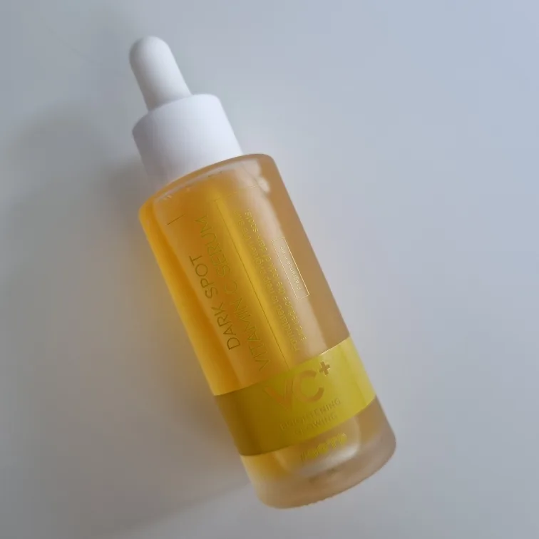 OOTD Dark Spot Vitamin C Serum (Orig price $23) thumbnail