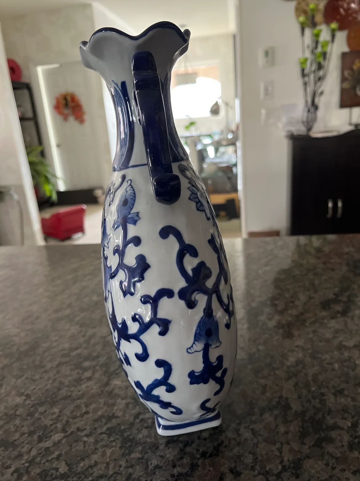 Blue and White Porcelain Vase image indicator(2)