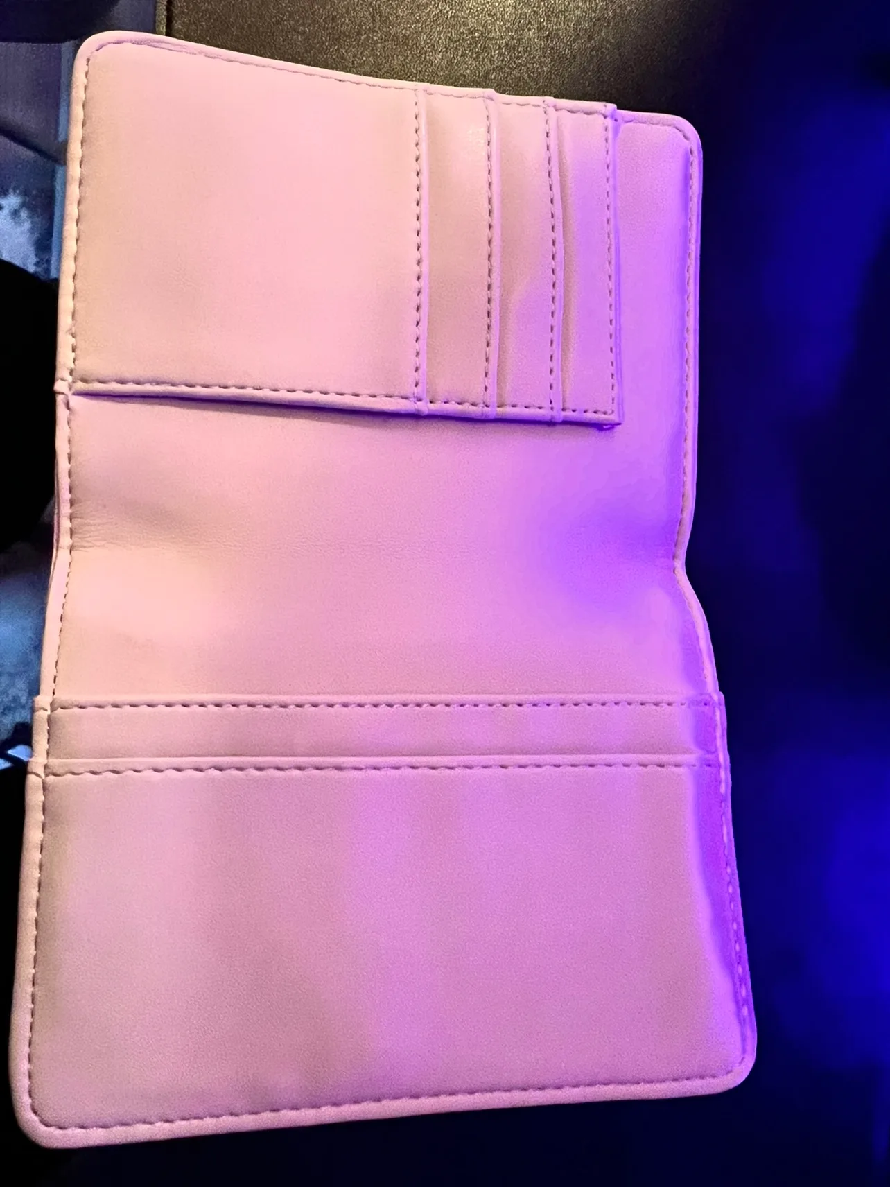 Guess Passport Holder image indicator(4)