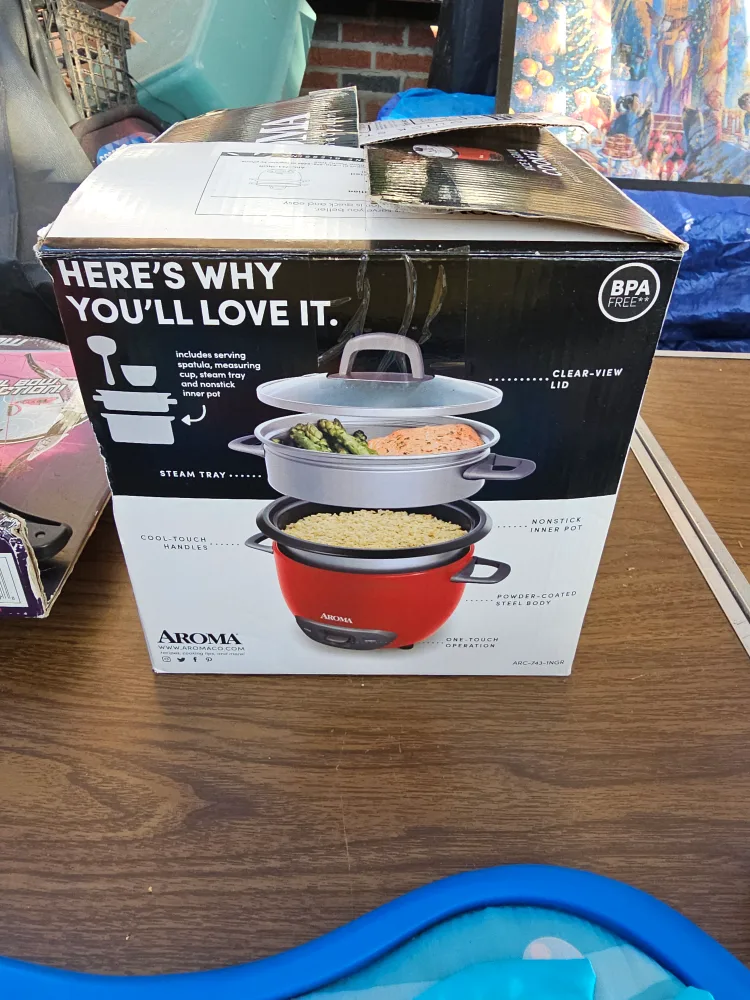 NEW Aroma Rice Cooker thumbnail