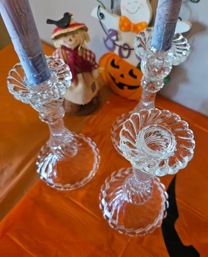 Glass Swirl Candle Holders 🕯 image indicator(4)