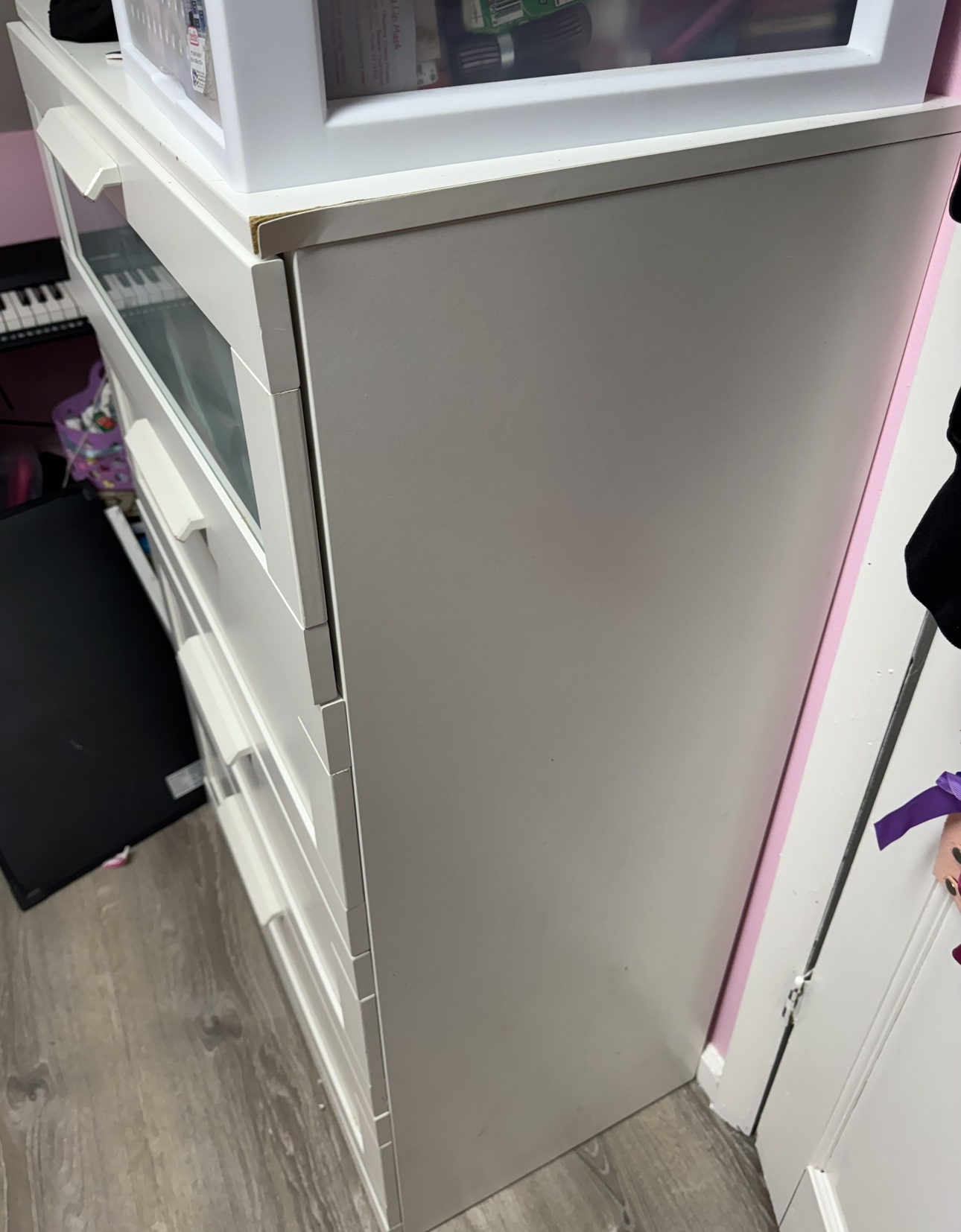 White 4-Drawer Dresser - photo 2