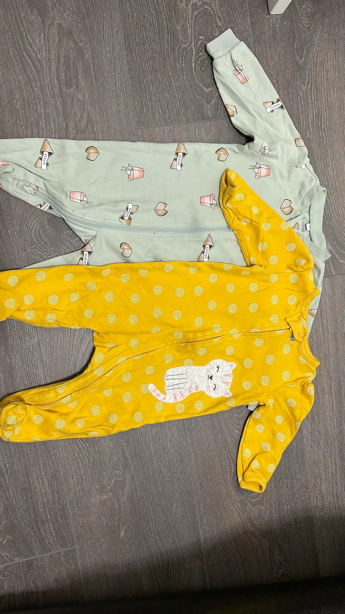 Baby cloths lot 6-12 image indicator(9)