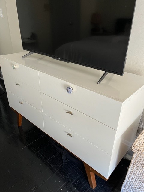 White Dresser with 6 Drawers - photo 3