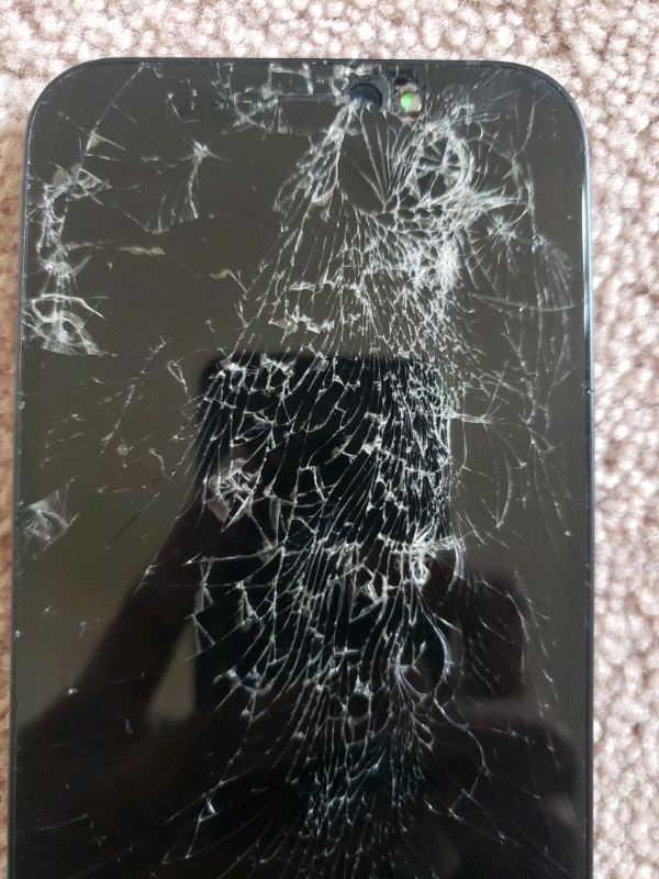iPhone 12 - Black - 128 GB