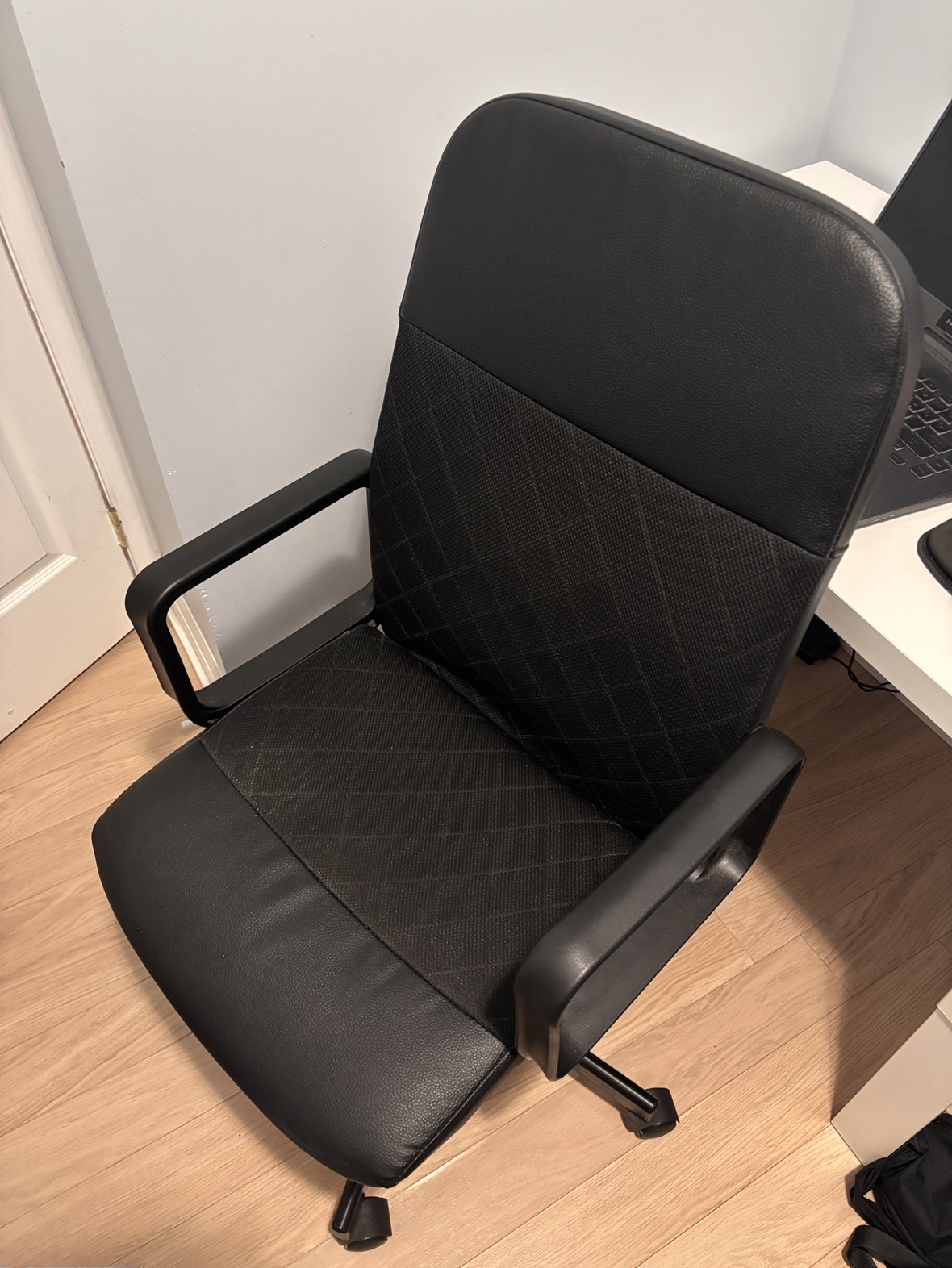 IKEA Renberget Swivel Chair - photo 2