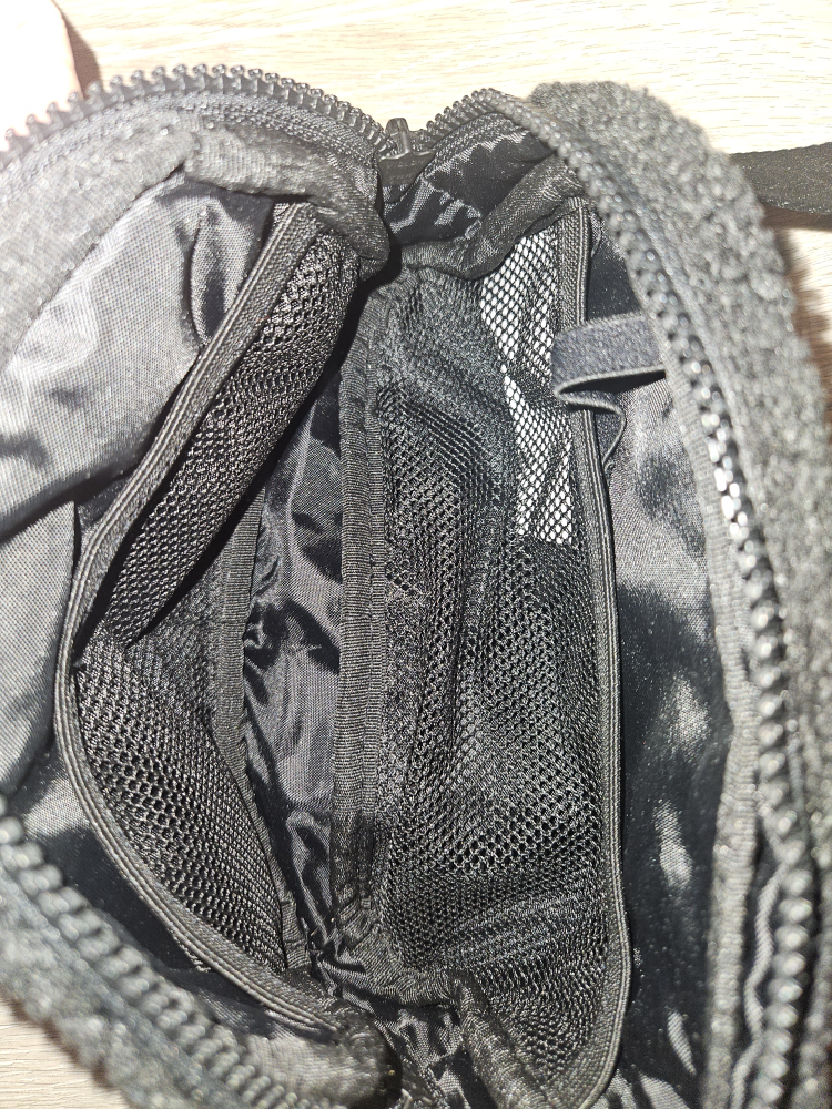 Lole Black Sherpa Belt bag - photo 5