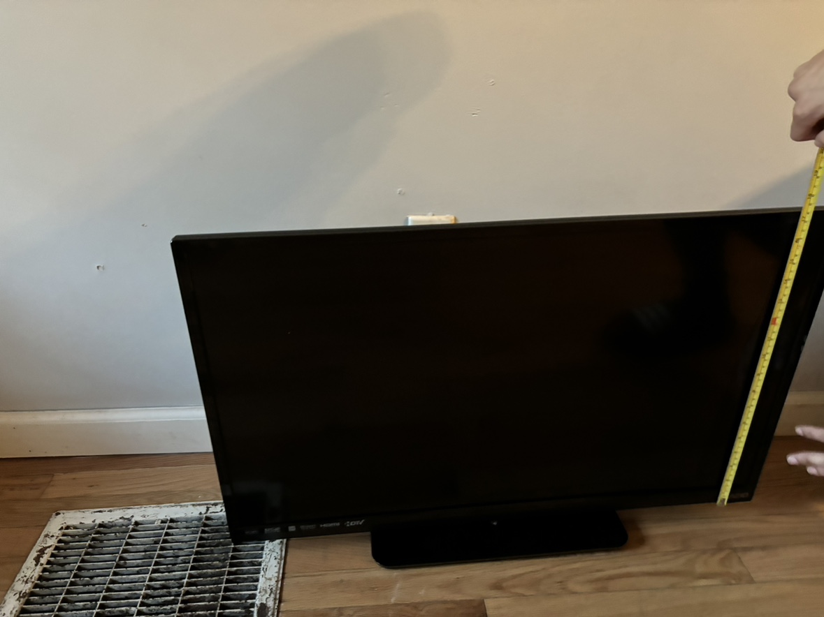 32" Vizio TV - photo 2