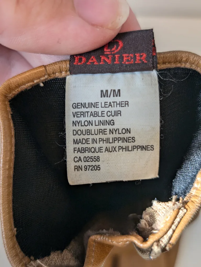 Danier Genuine Leather Gloves image indicator(3)