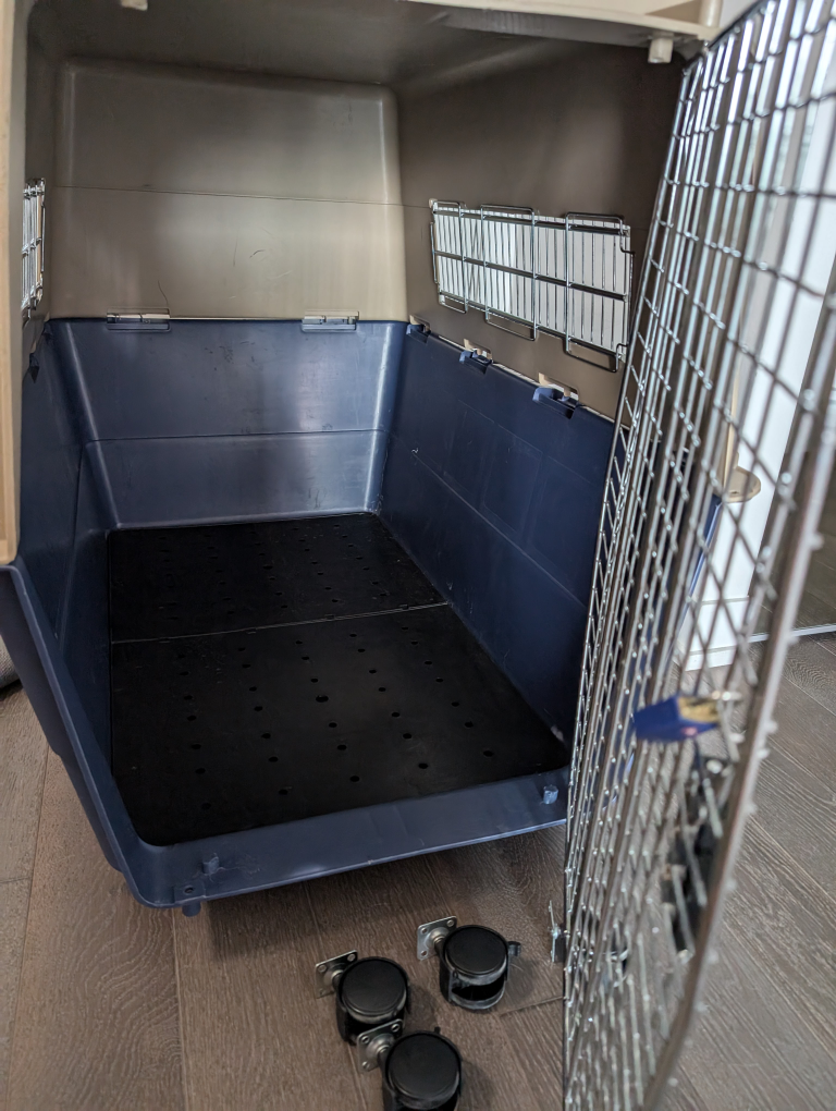 Pet carrier with wheels / crate / kennel - photo 2