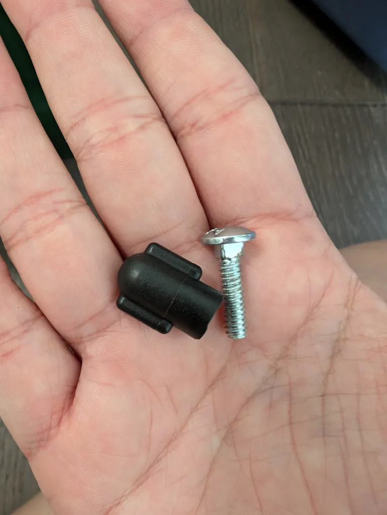 Pet carrier with wheels / crate / kennel image indicator(8)