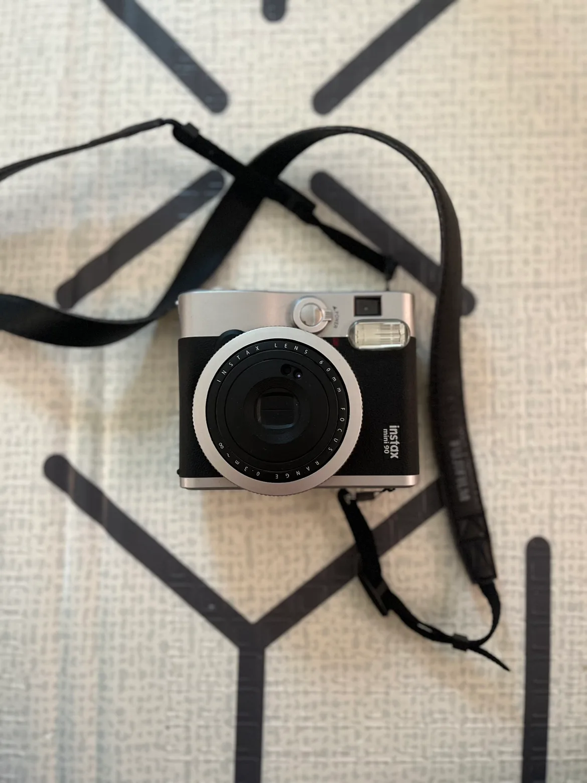 Fujifilm Instax Mini 90 Neo Classic Camera image indicator(2)