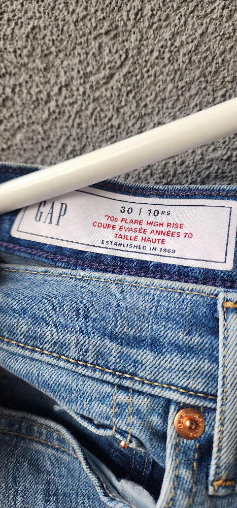 Gap 70s Flare High Rise Jeans - Size 30R - photo 2