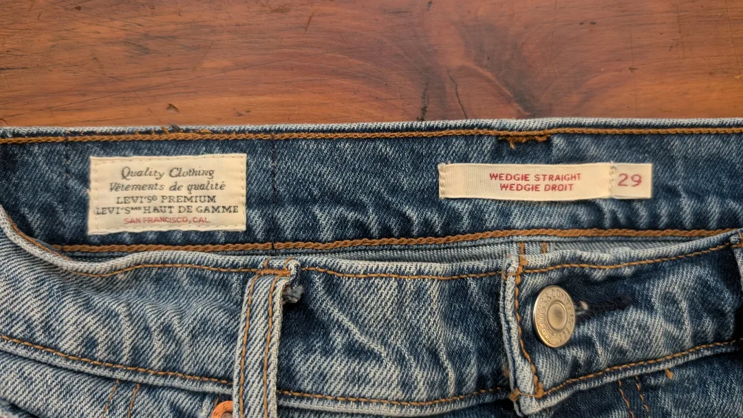 Levi's Straight Fit Wedgie Jeans Size 29 image indicator(3)