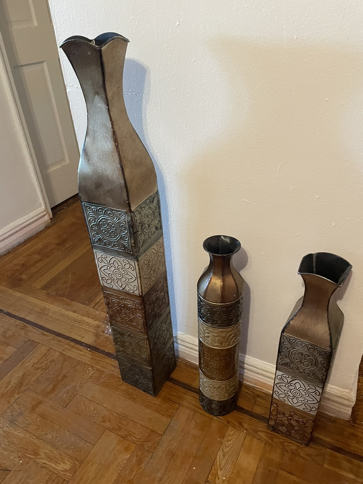 Set of 3 Vases