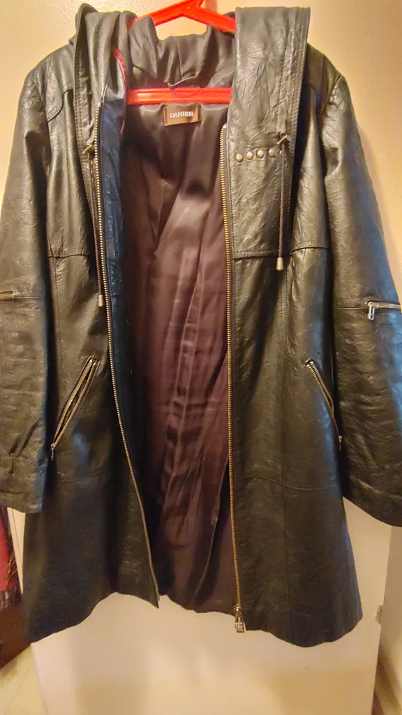 XL ladies textured black leather 3/4 length jacket with hood image indicator(6)