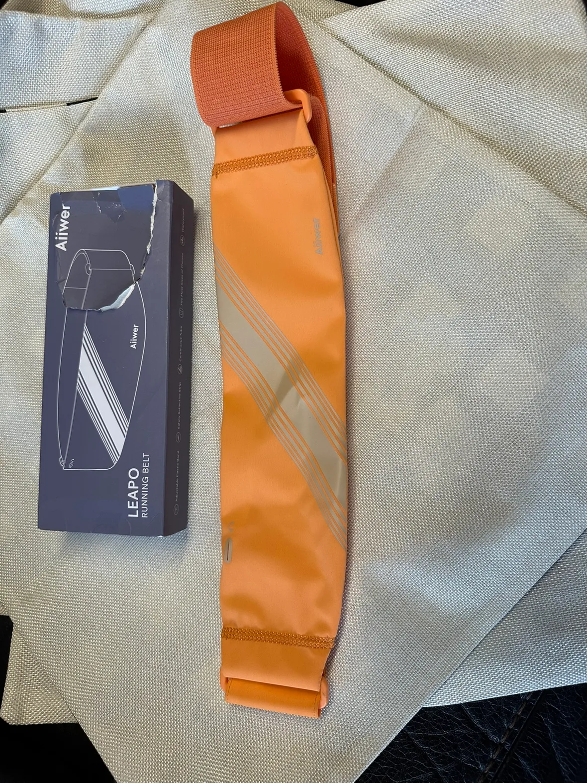 Orange Running Belt with Two Pockets image indicator(7)