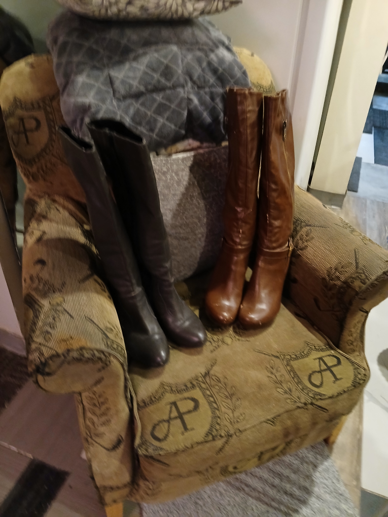 Women's Boots - Lot of 7 Pairs - photo 2