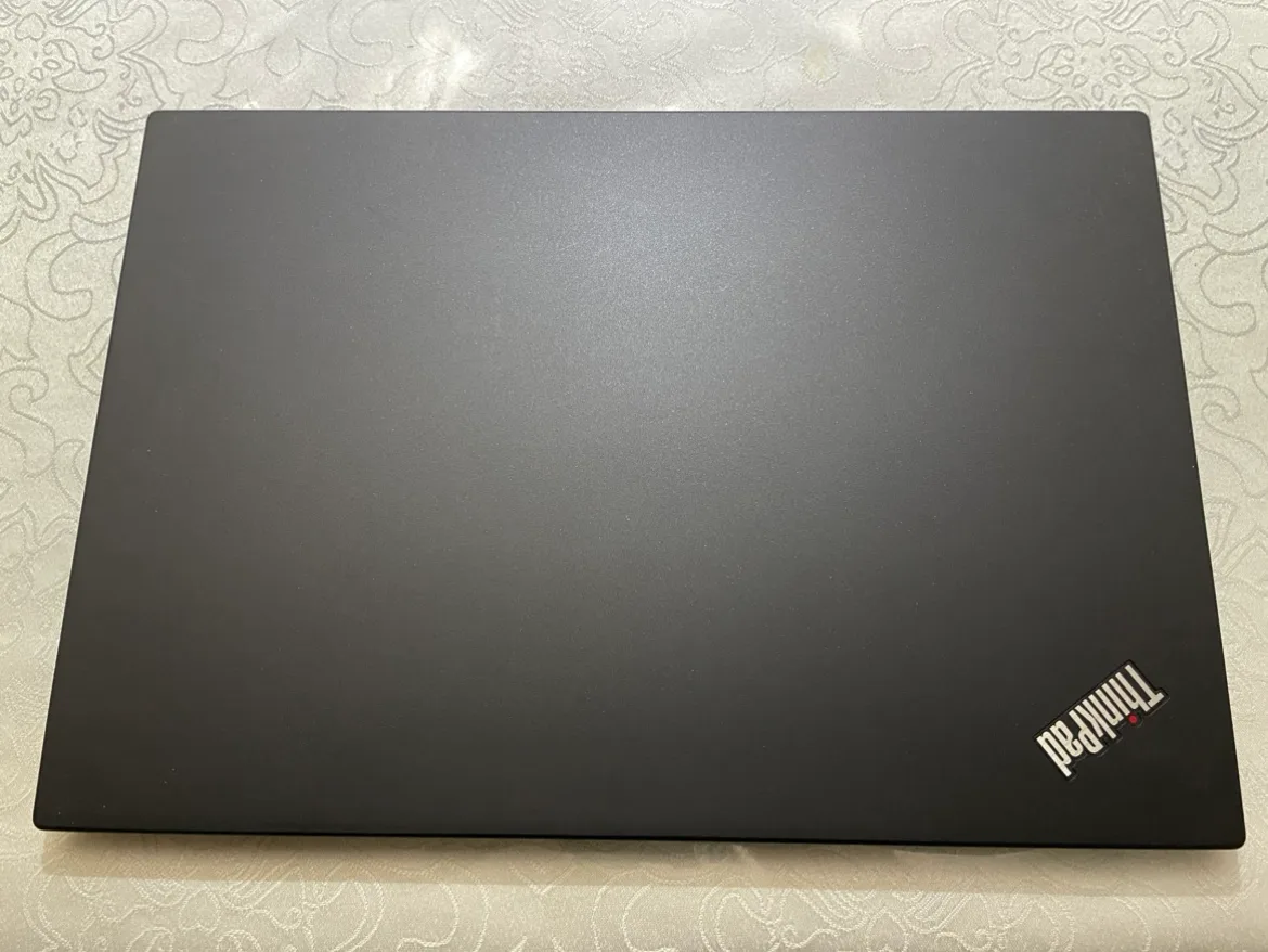 Lenovo T14s Laptop - i7 - 16GB RAM image indicator(2)